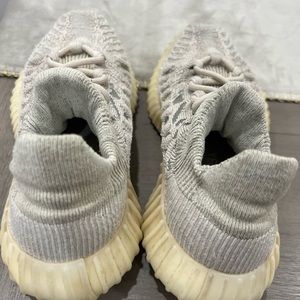 Yeezy adidas